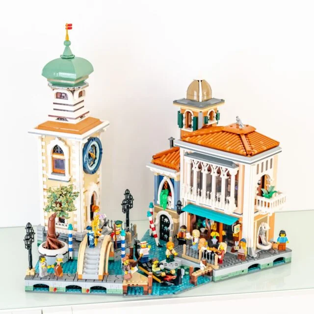 Review LEGO Icons 11388 Venetian Neighbourhood